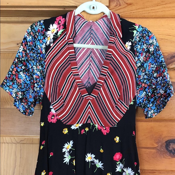 FREE PEOPLE FLOWERED MINI DRESS size 6 - SO CUTE!! - Picture 1 of 8